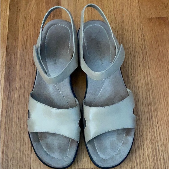 Easy Spirit Shoes - Easy Spirit Sandals